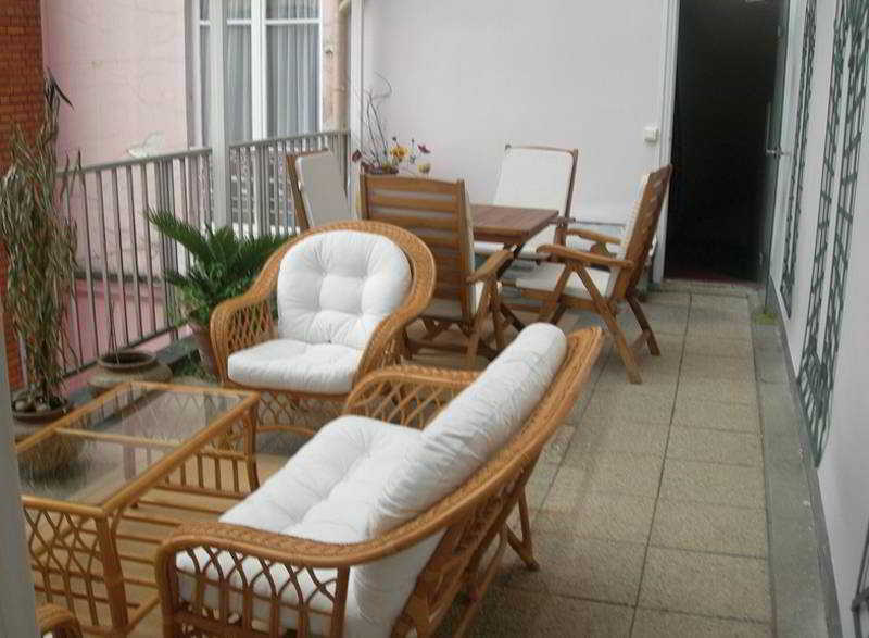 Hotel Poussin París Exterior foto